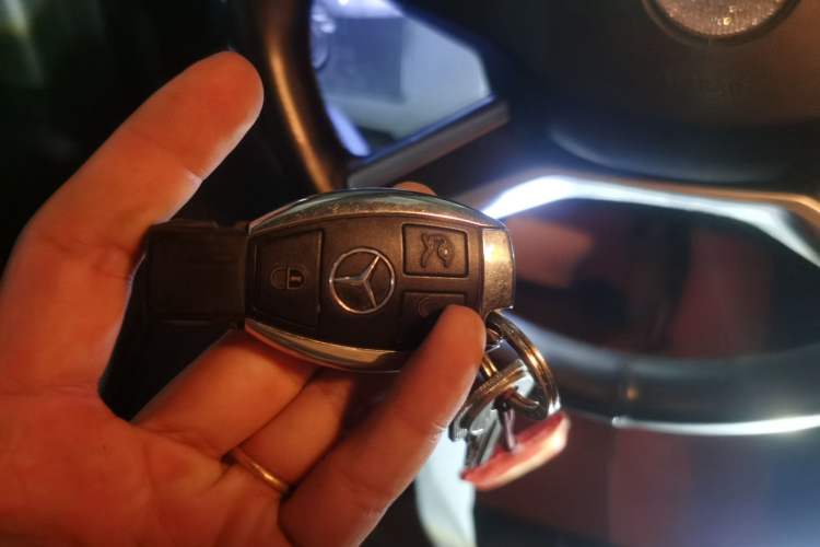 Used Mercedes-Benz R-Class 2015 R 400 4MATIC Business Model Vehicle Key