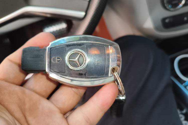Used Mercedes-Benz R-Class 2015 R 320 4MATIC Luxury Model Vehicle Key
