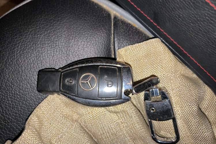 Used Mercedes-Benz R-Class 2015 R 320 4MATIC Luxury Model Vehicle Key