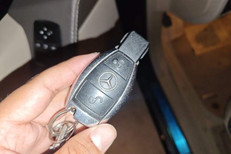 Used Mercedes-Benz R-Class 2015 R 320 4MATIC Luxury Model Vehicle Key