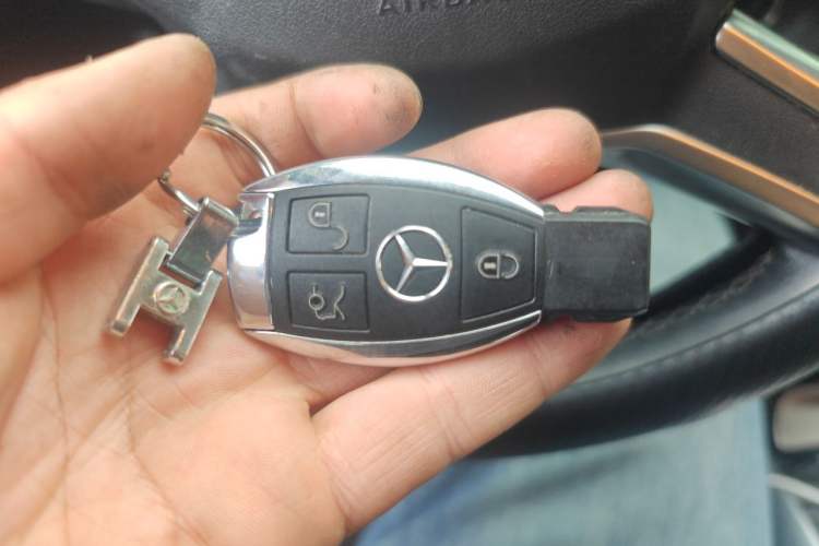 Used Mercedes-Benz R-Class 2015 R 400 4MATIC Business Model Vehicle Key