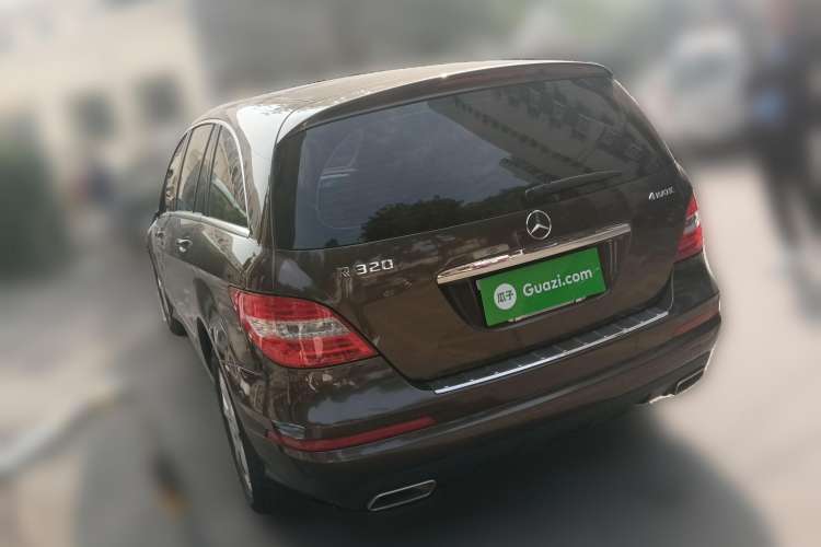 Used Mercedes-Benz R-Class 2015 R 320 4MATIC Luxury Model Rear Left 45 Deg