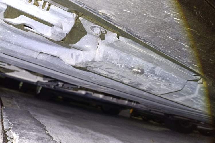 Used Mercedes-Benz R-Class 2015 R 320 4MATIC Luxury Model Chassis Front Left