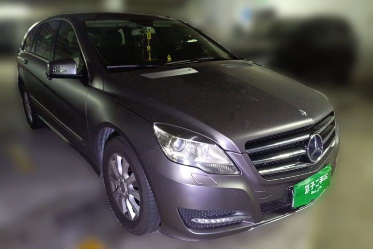 Used Mercedes-Benz R-Class 2015 R 320 4MATIC Luxury Model Front Right 45 Deg