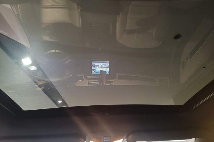Used Mercedes-Benz R-Class 2015 R 400 4MATIC Luxury Model Headliner