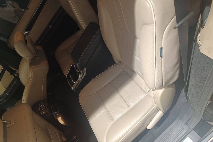 Used Mercedes-Benz R-Class 2015 R 400 4MATIC Luxury Model Left Rear Seat