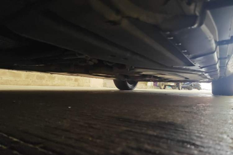Used Mercedes-Benz R-Class 2015 R 400 4MATIC Business Model Chassis Front Left
