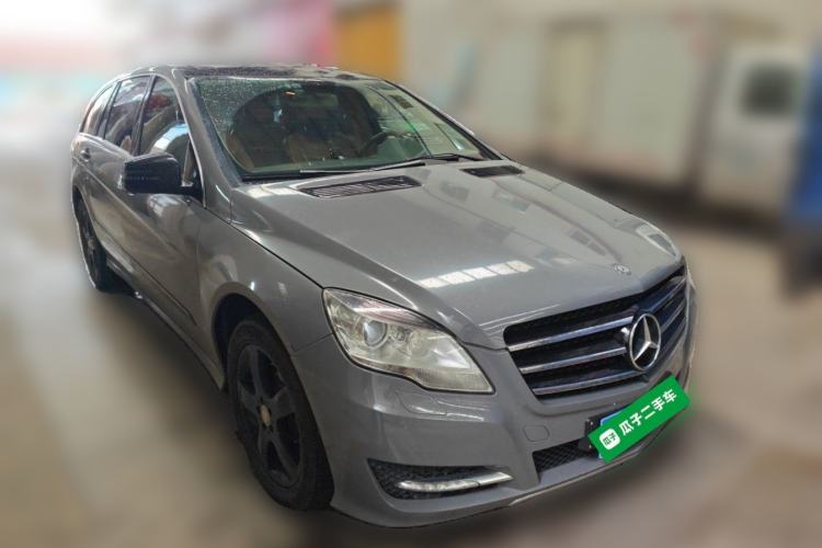 Used Mercedes-Benz R-Class 2015 R 400 4MATIC Business Model Front Right 45 Deg