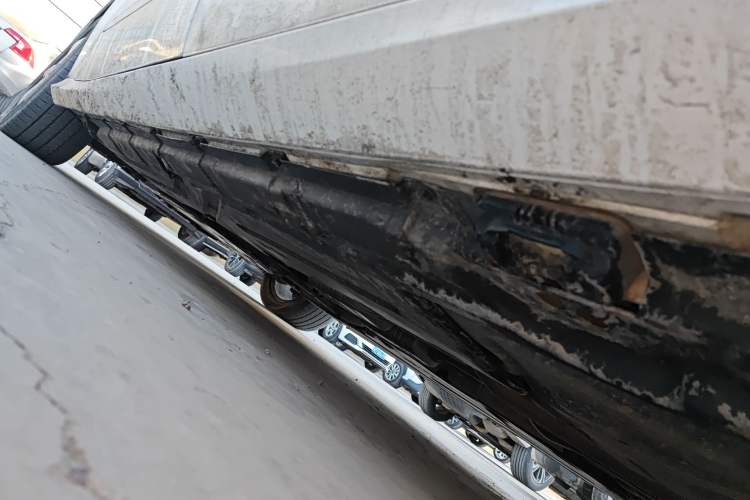 Used Mercedes-Benz R-Class 2015 R 320 4MATIC Luxury Model Chassis Rear Left