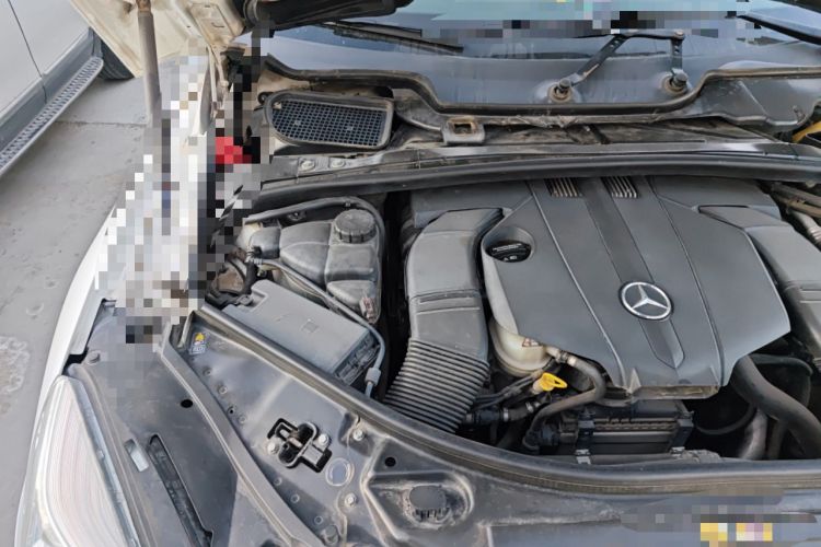 Used Mercedes-Benz R-Class 2015 R 320 4MATIC Luxury Model Engine Bay Right