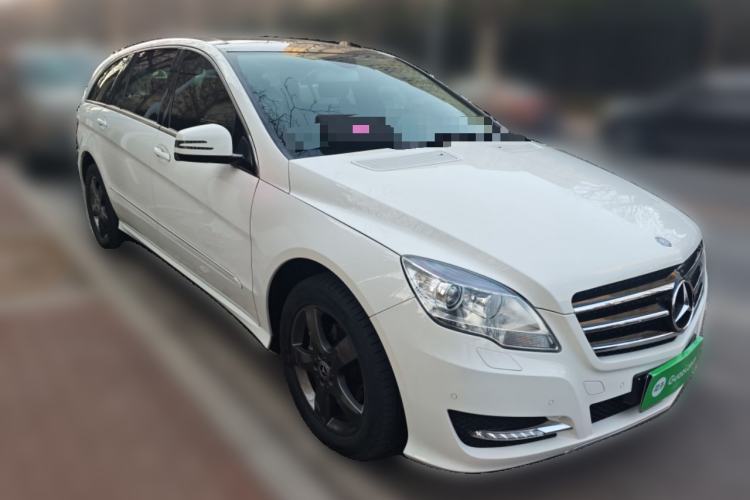 Used Mercedes-Benz R-Class 2015 R 320 4MATIC Luxury Model Exterior 2