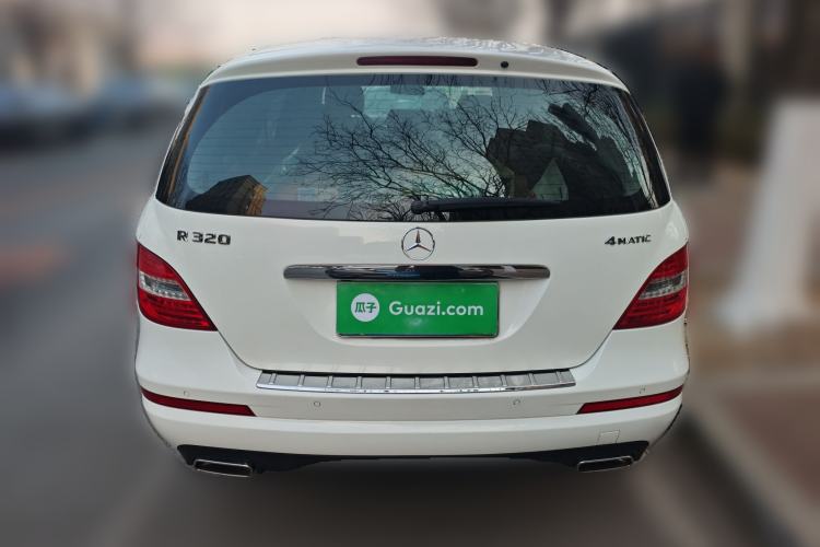 Used Mercedes-Benz R-Class 2015 R 320 4MATIC Luxury Model Exterior 4