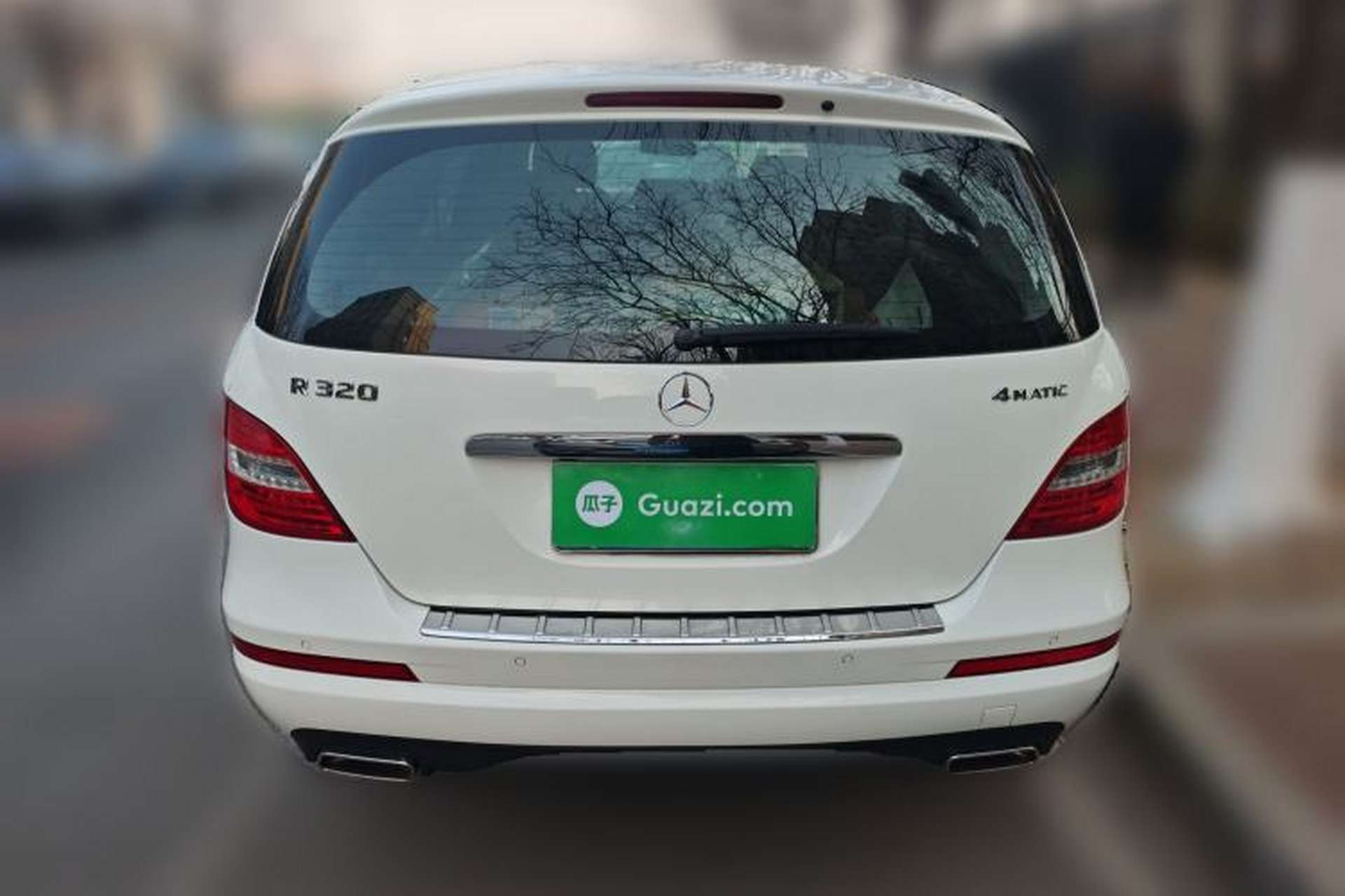 Used Mercedes-Benz R-Class 2015 R 320 4MATIC Luxury Model Exterior 4