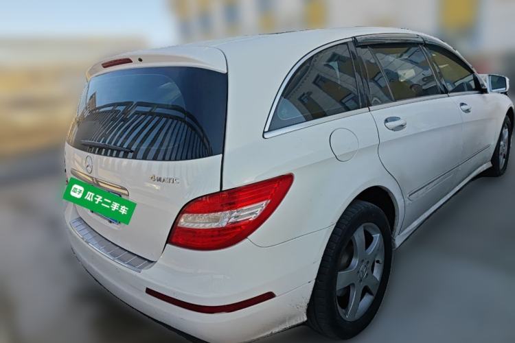 Used Mercedes-Benz R-Class 2015 R 320 4MATIC Luxury Model Rear Right 45 Deg