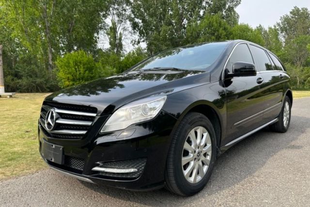 Ojetý Mercedes-Benz R-Class 2017 R 320 4MATIC Business Edition Prestige Model