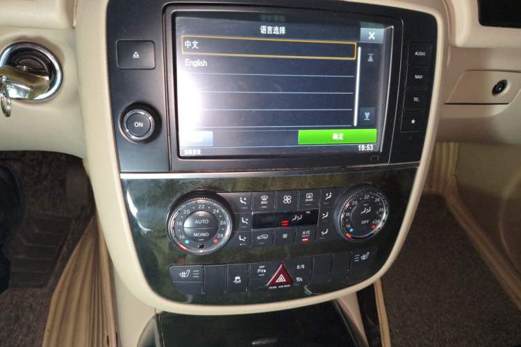 Used Mercedes-Benz R-Class  Audio And AC Panel
