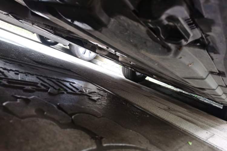 Used Mercedes-Benz R-Class 2017 R 320 4MATIC Business Edition Prestige Model Chassis Front Left