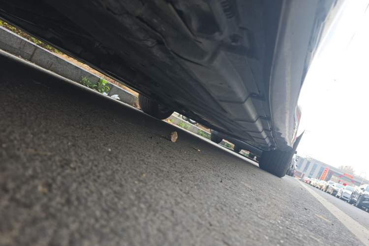 Used Mercedes-Benz R-Class 2017 R 320 4MATIC Business Edition Prestige Model Chassis Front Left