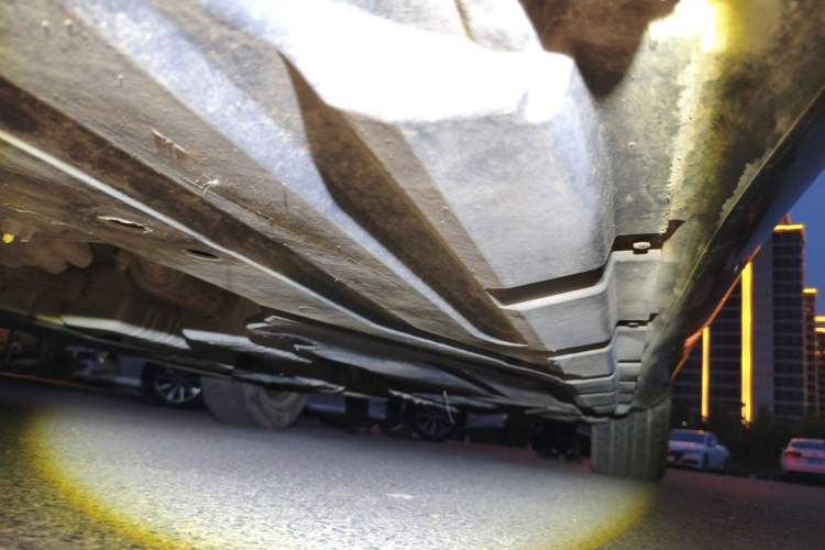 Used Mercedes-Benz R-Class  Chassis Front Left