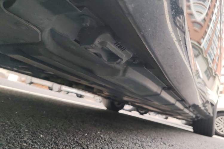 Used Mercedes-Benz R-Class 2017 R 320 4MATIC Business Edition Prestige Model Chassis Front Left