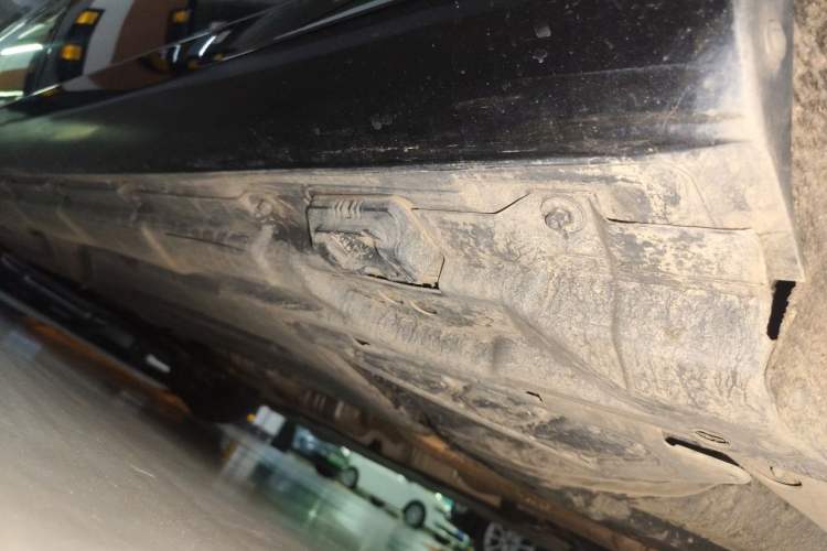 Used Mercedes-Benz R-Class 2017 R 320 4MATIC Luxury Collection Edition Chassis Rear Left