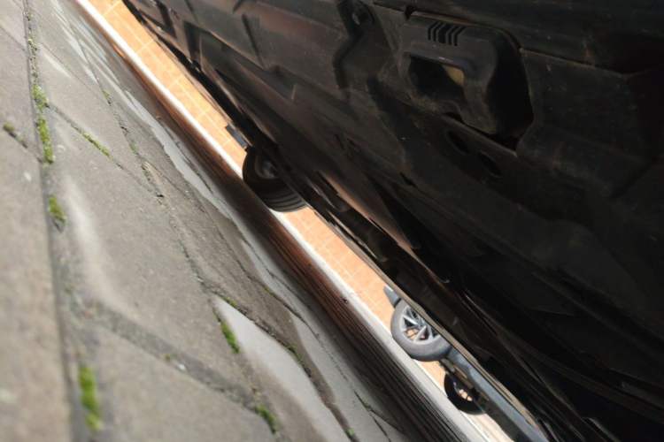 Used Mercedes-Benz R-Class 2017 R 320 4MATIC Luxury Collection Edition Chassis Rear Left