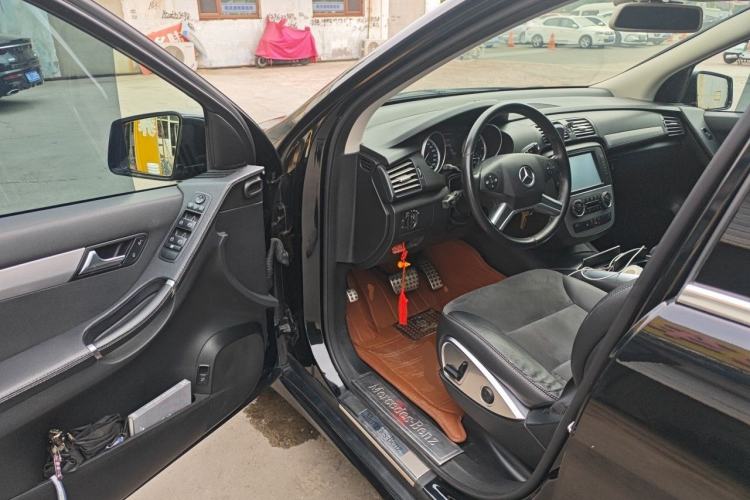 Used Mercedes-Benz R-Class 2017 R 320 4MATIC Business Edition Prestige Model Driver Seat