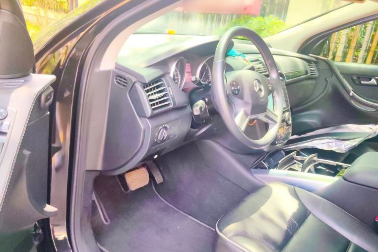 Used Mercedes-Benz R-Class 2017 R 320 4MATIC Business Edition Prestige Model Driver Seat