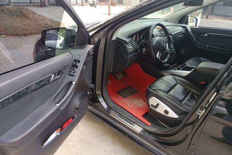 Used Mercedes-Benz R-Class 2017 R 320 4MATIC Business Edition Prestige Model Driver Seat