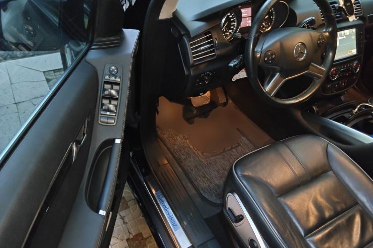 Used Mercedes-Benz R-Class 2017 R 320 4MATIC Business Edition Prestige Model Driver Seat
