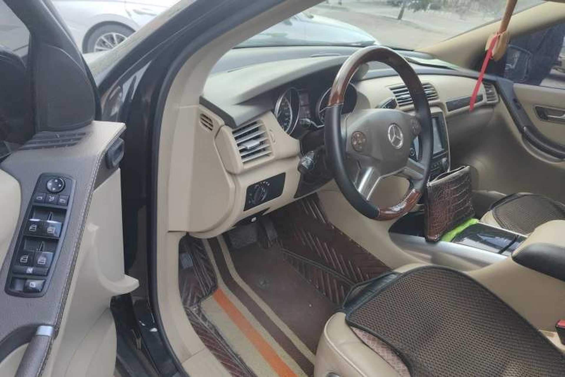 Used Mercedes-Benz R-Class 2017 R 320 4MATIC Business Edition Prestige Model Driver Seat