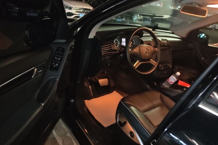 Used Mercedes-Benz R-Class 2017 R 320 4MATIC Business Edition Prestige Model Driver Seat
