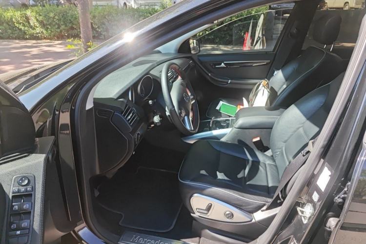 Used Mercedes-Benz R-Class 2017 R 320 4MATIC Business Edition Prestige Model Driver Seat