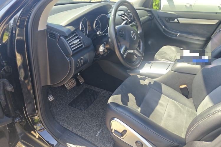 Used Mercedes-Benz R-Class 2017 R 320 4MATIC Business Edition Prestige Model Driver Seat
