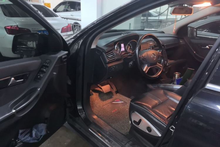 Used Mercedes-Benz R-Class 2017 R 320 4MATIC Business Edition Prestige Model Driver Seat