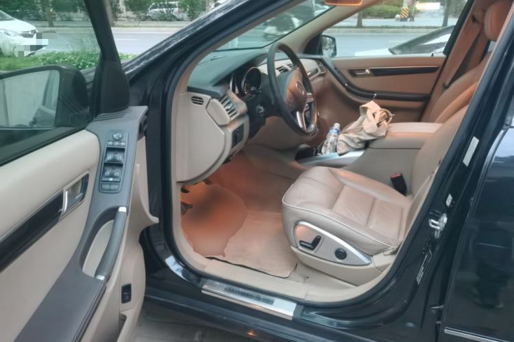 Used Mercedes-Benz R-Class 2017 R 320 4MATIC Business Edition Prestige Model Driver Seat