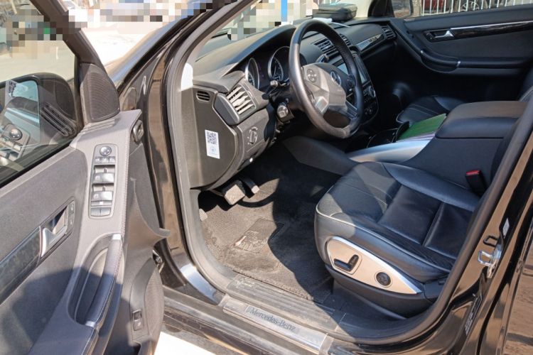 Used Mercedes-Benz R-Class 2017 R 320 4MATIC Business Edition Prestige Model Driver Seat