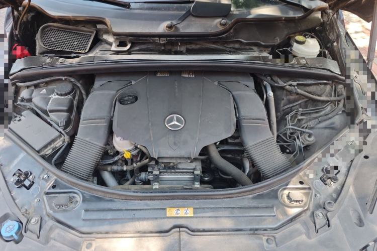 Used Mercedes-Benz R-Class 2017 R 320 4MATIC Business Edition Prestige Model Engine Bay