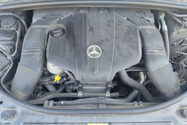Used Mercedes-Benz R-Class 2017 R 320 4MATIC Business Edition Prestige Model Engine Bay