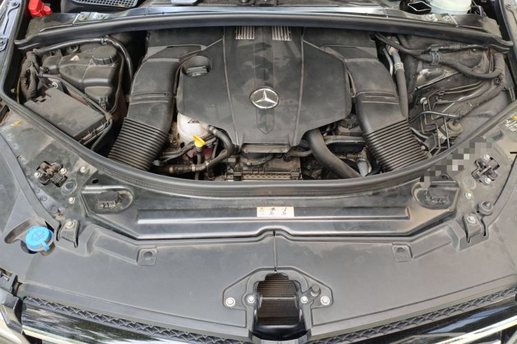Used Mercedes-Benz R-Class 2017 R 320 4MATIC Business Edition Prestige Model Engine Bay