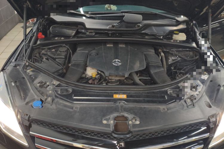 Used Mercedes-Benz R-Class 2017 R 320 4MATIC Business Edition Prestige Model Engine Bay