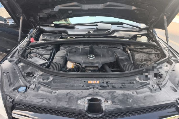 Used Mercedes-Benz R-Class 2017 R 320 4MATIC Business Edition Prestige Model Engine Bay