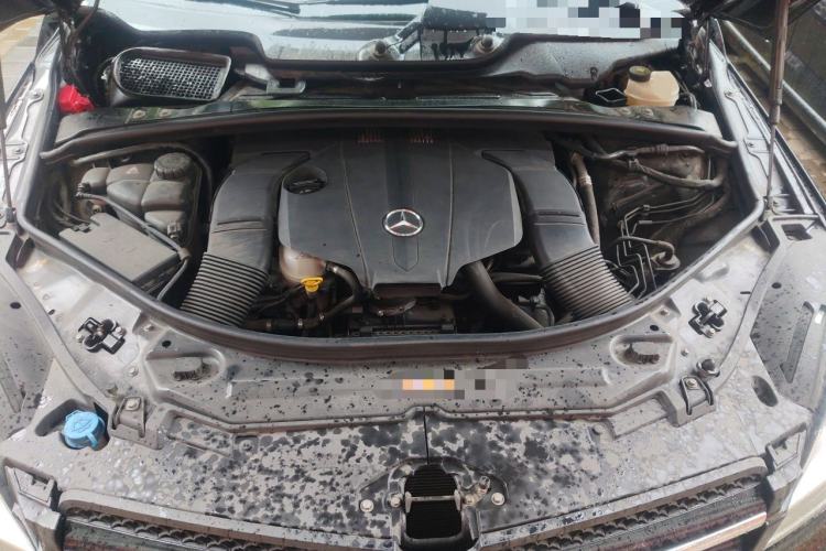 Used Mercedes-Benz R-Class 2017 R 320 4MATIC Luxury Collection Edition Engine Bay