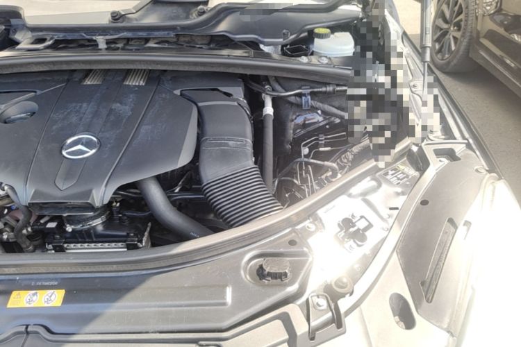Used Mercedes-Benz R-Class 2017 R 320 4MATIC Business Edition Prestige Model Engine Bay Left