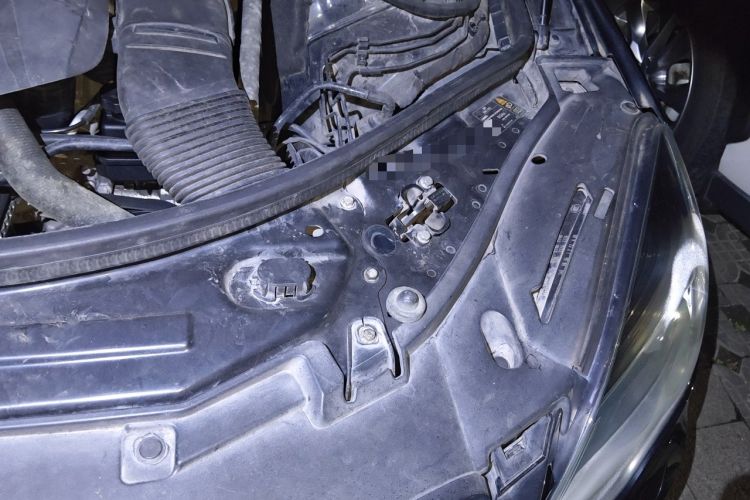 Used Mercedes-Benz R-Class 2017 R 320 4MATIC Business Edition Prestige Model Engine Bay Left
