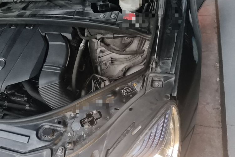 Used Mercedes-Benz R-Class 2017 R 320 4MATIC Business Edition Prestige Model Engine Bay Left