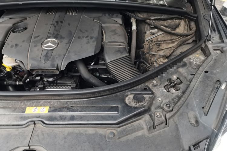 Used Mercedes-Benz R-Class 2017 R 400 4MATIC Exclusive Edition Engine Bay Left