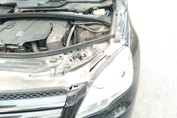 Used Mercedes-Benz R-Class 2017 R 320 4MATIC Business Edition Prestige Model Engine Bay Left