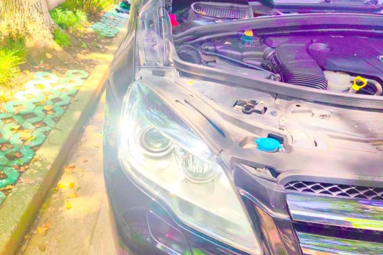Used Mercedes-Benz R-Class 2017 R 320 4MATIC Business Edition Prestige Model Engine Bay Right