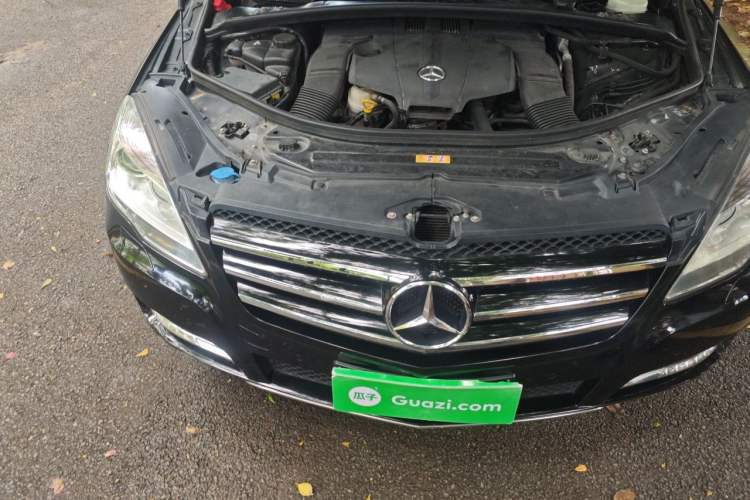 Used Mercedes-Benz R-Class 2017 R 320 4MATIC Business Edition Prestige Model Engine Bay Right